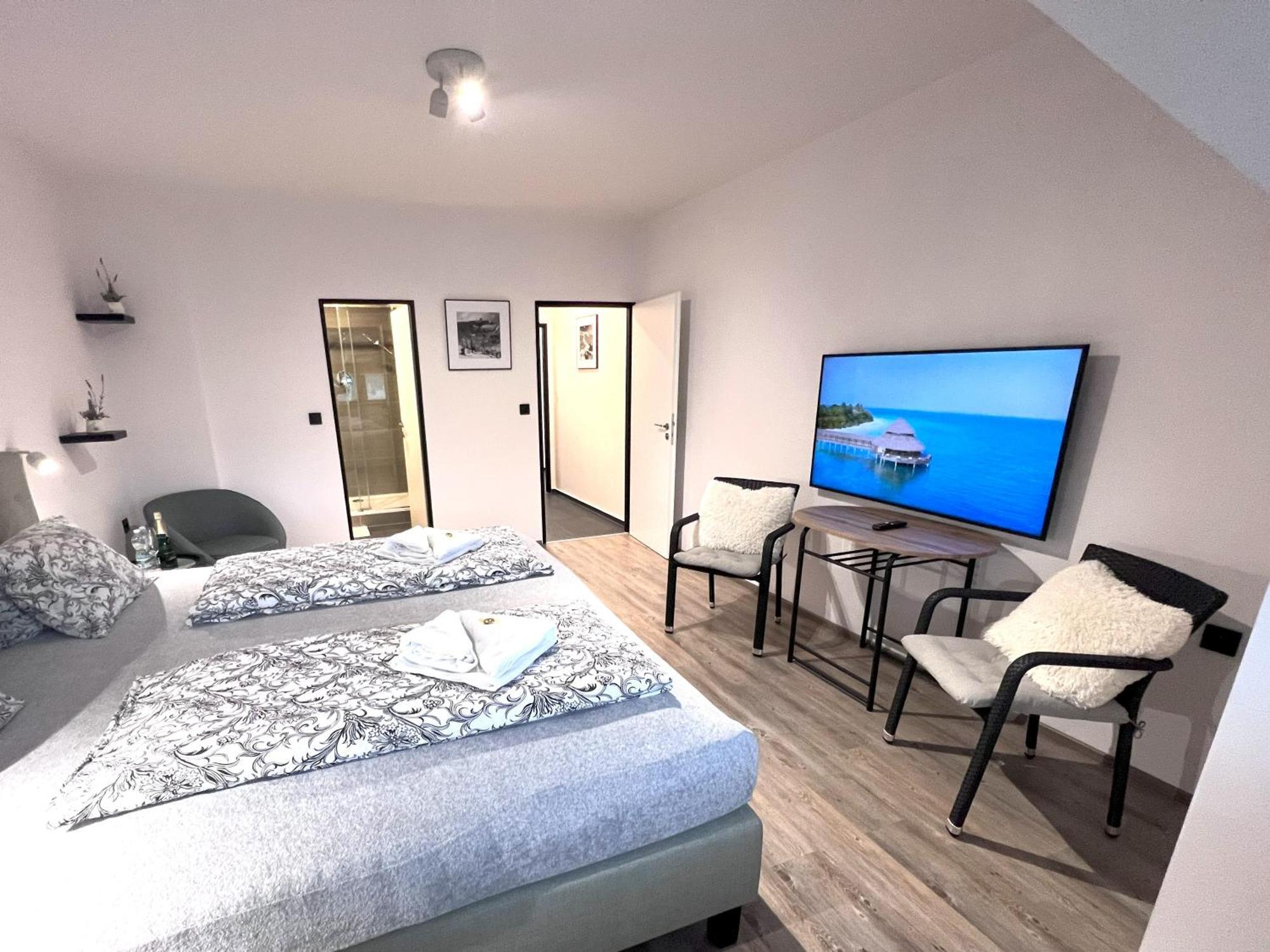 Grand Harrachov Pension V Centru Екстериор снимка