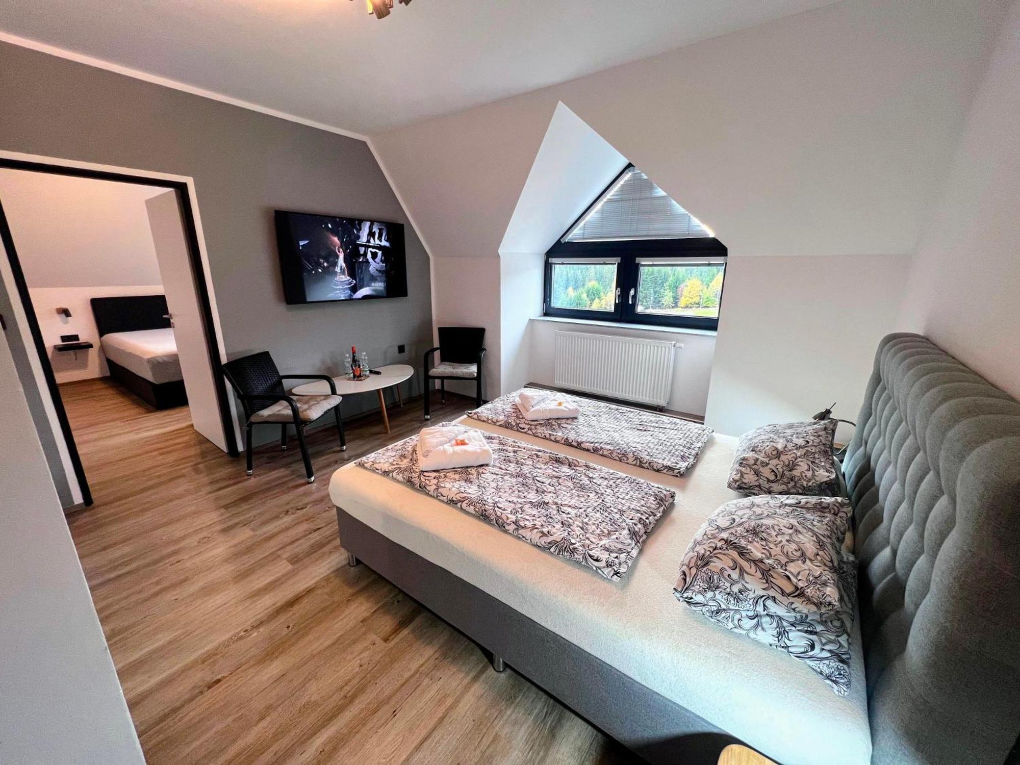 Grand Harrachov Pension V Centru Екстериор снимка